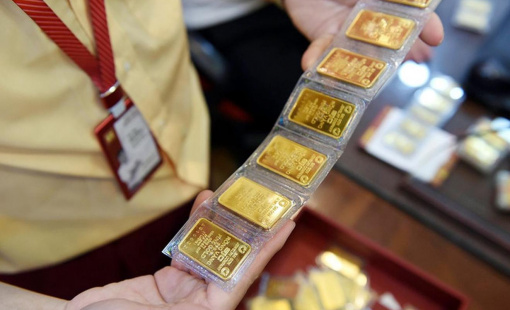 Vàng SJC tăng vọt gần 3 triệu đồng mỗi lượng