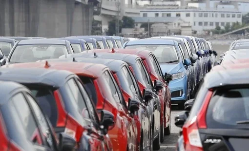 Mỹ áp thuế 25% đối với ôtô, dược phẩm và chip: ảnh hưởng toàn cầu