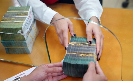 Thủ tướng chỉ đạo thanh tra các ngân hàng tăng lãi suất huy động