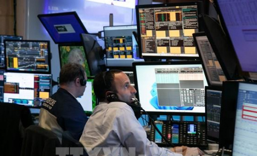 Chứng khoán Mỹ trượt dốc do lo ngại về nhu cầu AI