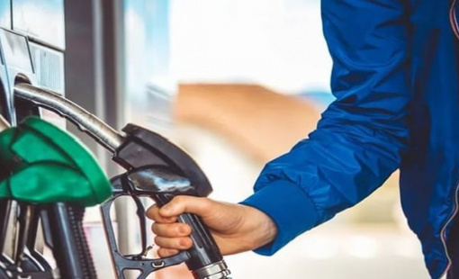 Giá xăng giảm, RON 95 còn 21.110 đồng/lít từ 15 giờ chiều nay