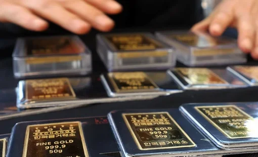 Giá vàng giảm về sát ngưỡng 2.900 USD/ounce do đồng USD mạnh