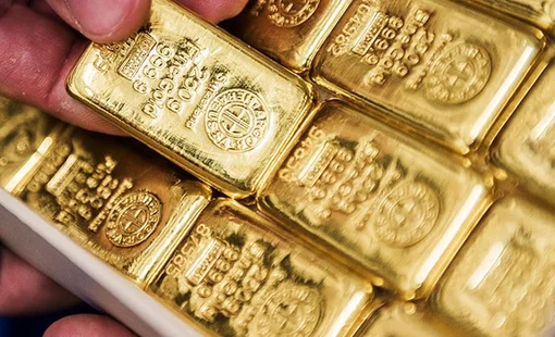 Nhà đầu tư "tranh thủ" chốt lời, giá vàng thế giới giảm nhẹ