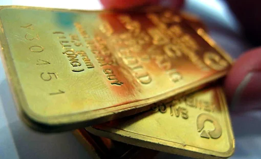 Tiếp tục "cài số lùi", giá vàng SJC về mốc 97,4 triệu đồng mỗi lượng