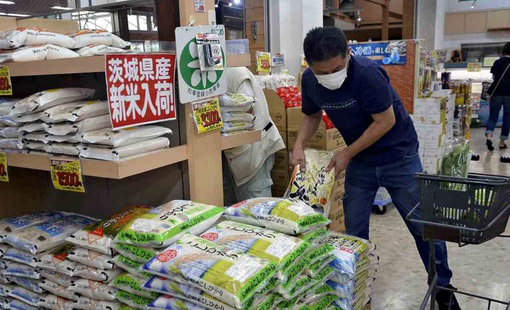 Giá gạo tại Tokyo tăng vọt 90%, CPI cốt lõi tháng 3 tăng 2,4%