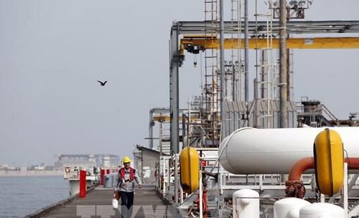 Quyết định tăng sản lượng của OPEC+ đẩy giá dầu "lao dốc"
