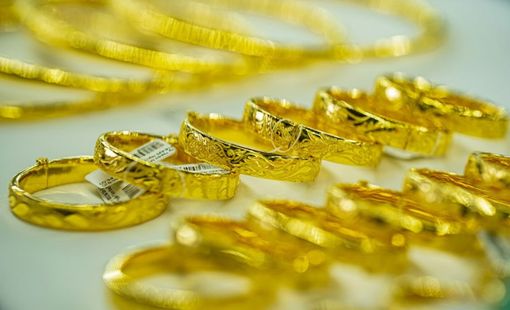 Vàng nhẫn vọt lên mốc 92 triệu đồng mỗi lượng