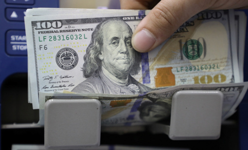 Giá USD ngân hàng tăng trở lại, giá vàng SJC "hạ nhiệt"