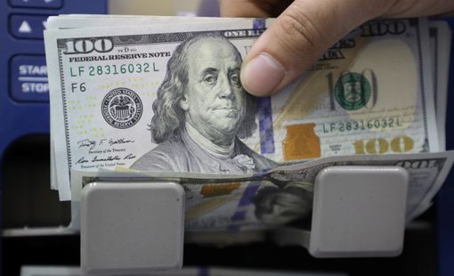 Giá USD ngân hàng tăng trở lại, giá vàng SJC "hạ nhiệt"