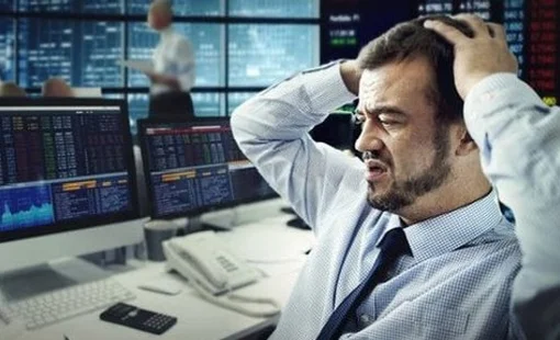Phiên 1/4: Khối ngoại tiếp đà bán ròng gần 500 tỷ đồng, tâm điểm "xả" mạnh một cổ phiếu chứng khoán
