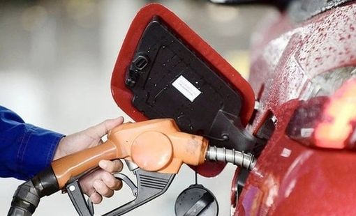 Giá xăng RON 95 xuống dưới 19.000 đồng/lít - thấp nhất 4 năm qua