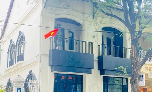 8 tháng sau khi Starbucks Reserve trả mặt bằng, chủ “đất vàng” Hàn Thuyên vẫn ế: "Mất" 5,6 tỷ đồng vì muốn nâng giá lên 750 triệu/tháng
