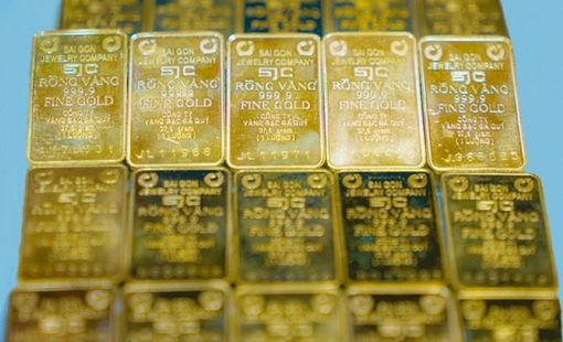 Giá vàng SJC tăng "nóng", vượt 122 triệu đồng