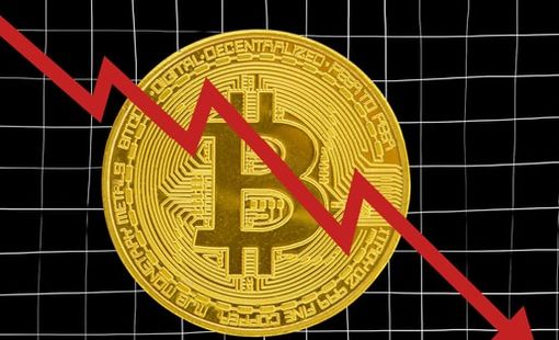 Bitcoin rơi thẳng đứng xuống dưới 77.000 USD trong 'cơn bão' thuế quan của ông Trump