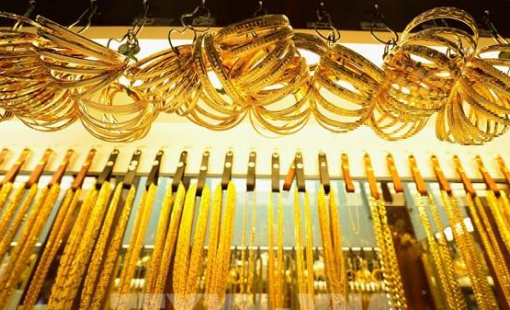Giá vàng châu Á hướng đến mức tăng hàng tuần lớn nhất