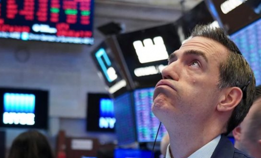 Khối ngoại "quay xe" bán ròng hàng trăm tỷ đồng phiên cuối tuần, cổ phiếu nào bị xả mạnh nhất?