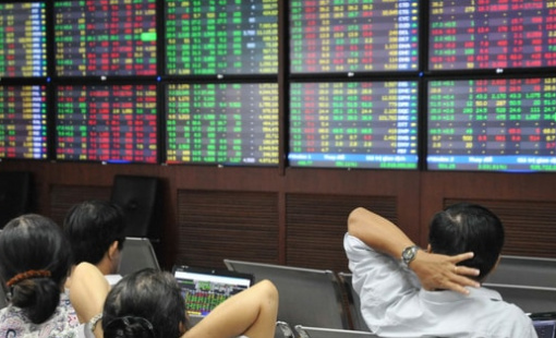 Khối ngoại vẫn bán ròng  bất chấp thị trường hồi phục ngoạn mục, "xả" gần trăm tỷ một mã chứng khoán