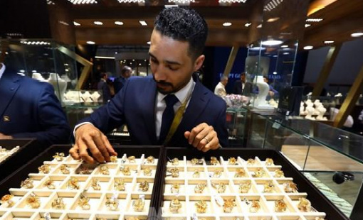 Giá vàng đi ngang khi căng thẳng thương mại Mỹ-EU hạ nhiệt