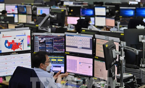 Chứng khoán châu Á giảm điểm sau diễn biến pháp lý liên quan tới thuế quan của Mỹ