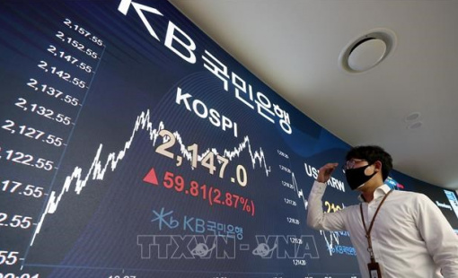 Thị trường chứng khoán châu Á hầu như giảm điểm chiều 30/5