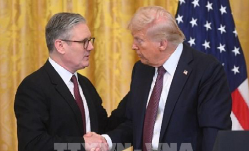 Anh là quốc gia đầu tiên đạt thỏa thuận thương mại với Mỹ