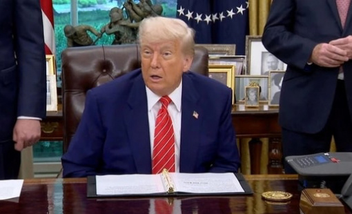 Ông Trump công bố thỏa thuận thương mại sơ bộ với Anh, bitcoin trở lại mốc 100.000 USD, Down Jones tăng hơn 250 điểm