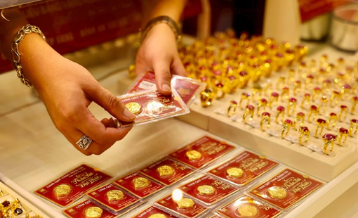 Giá vàng trong nước tăng 10,47% trong tháng 5