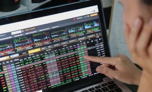 Loạt phí dịch vụ chứng khoán tăng do bị áp thuế VAT