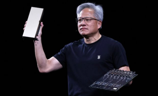 NVIDIA lập đỉnh lịch sử, Jensen Huang vừa bán hơn 36 triệu USD cổ phiếu, tài sản vẫn ngang ngửa huyền thoại Warren Buffett