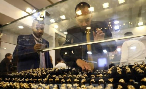 Giá vàng giằng co giữa rủi ro địa chính trị và sức mạnh kinh tế Mỹ