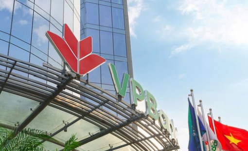 Khối ngoại mua ròng hơn 1.800 tỷ đồng trong chưa đầy một tháng, cổ phiếu VPBank lập đỉnh mới