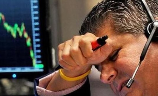 Khối ngoại bất ngờ bán ròng nghìn tỷ trong ngày VN-Index lập đỉnh lịch sử, cổ phiếu nào bị "xả" mạnh nhất?