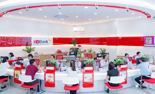 Đẩy mạnh kinh doanh số, HDBank báo lãi 6 tháng 10.068 tỷ đồng, ROE lên tới 26,5%