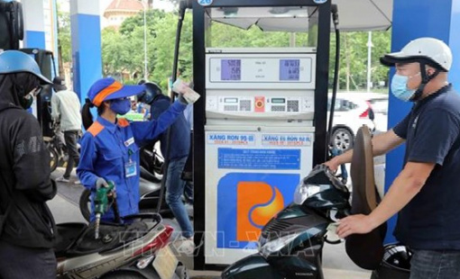 Giá xăng tăng, giá dầu điêzen giảm từ chiều 31/7