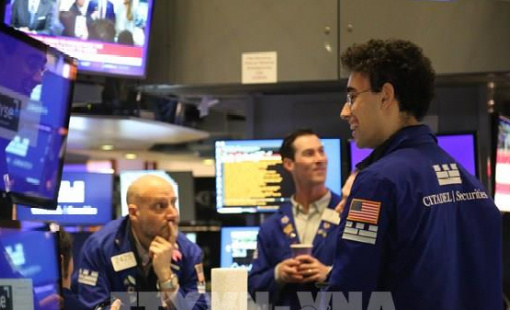 Chứng khoán Mỹ: S&P 500 và Nasdaq chốt phiên cao kỷ lục