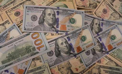 Nhà đầu tư đồng USD thận trọng trước các sự kiện kinh tế-chính trị quan trọng