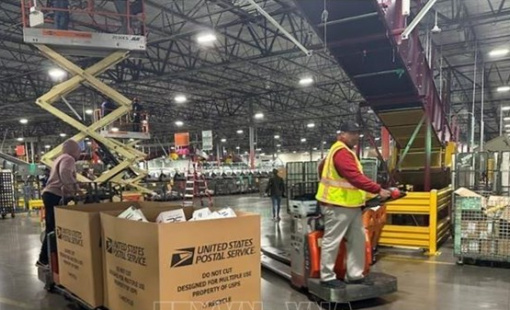 Mỹ sẽ thu về 10 tỷ USD/năm khi bỏ quy định miễn thuế quan với hàng giá trị thấp