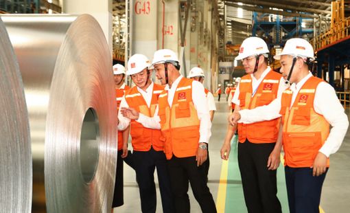 Tập đoàn Hoa Sen sản xuất thành công tôn siêu bền Hoa Sen Mag Shield