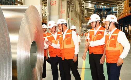 Tập đoàn Hoa Sen sản xuất thành công tôn siêu bền Hoa Sen Mag Shield