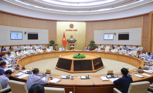Quyết liệt bình ổn thị trường vàng, tái cơ cấu SCB trước 15/9