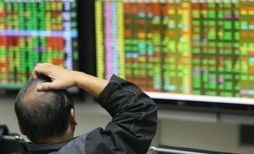 Khối ngoại tiếp đà bán ròng hơn 1.400 tỷ phiên đầu tuần, cổ phiếu nào là tâm điểm "xả hàng"?