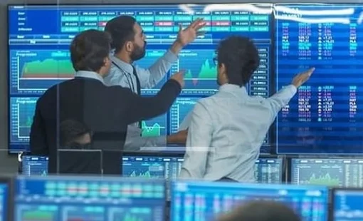 Khối ngoại bán ròng đột biến hơn 3.000 tỷ đồng phiên cơ cấu ETF, đâu là tâm điểm "xả hàng"?