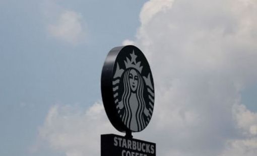 Chưa từng có trong lịch sử Starbucks: 200.000 nhân viên được tái cải tổ bài bản từ câu chào, 4 phút đã pha xong đồ uống, 95% đơn online giao đúng hẹn