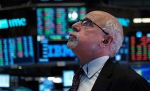 Phiên 25/9: Khối ngoại thẳng tay bán ròng 2.200 tỷ đồng, cổ phiếu nào bị "xả" mạnh nhất?