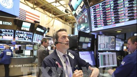 S&P 500 và Nasdaq chấm dứt chuỗi ba tuần tăng liên tiếp