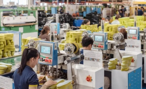 Báo Mỹ: Việt Nam vượt Trung Quốc trở thành công xưởng của thế giới trong ngành công nghiệp trăm tỷ USD