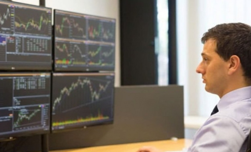 Phiên 3/9: Khối ngoại tiếp đà bán ròng gần 3.000 tỷ đồng, cổ phiếu nào bị "xả" mạnh nhất?