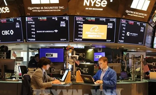 Động lực từ Alphabet, Apple kéo các chỉ số Nasdaq Composite và S&P 500 tăng điểm