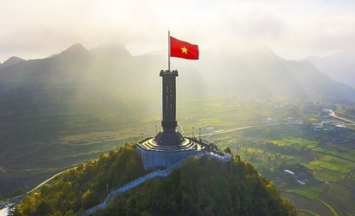 VN-Index sẽ ra sao sau khi vượt đỉnh mọi thời đại?