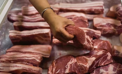 Trung Quốc áp thuế tạm thời với thịt lợn nhập khẩu từ EU